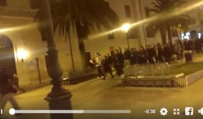 Cantano "Bella ciao" al comizio di Salvini: il video della Resistenza democratica