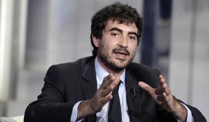 Fratoianni: "Salvini pensi a far ricomparire i 49 milioni, che sarebbero molto utili alla scuola"