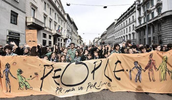 La manifestazione antirazzista di Milano