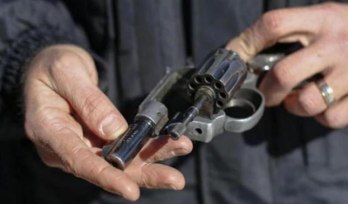 I grillini si arrendono alla destra e si giustificano: non diventeremo un Far West