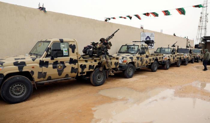0005265F-truppe-del-generale-haftar-a-sud-di-tripoli Truppe del generale Haftar a sud di Tripoli