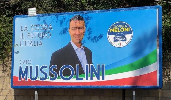 Meloni prende le distanze dal nazismo. E dal fascismo? "È un fenomeno complesso..."