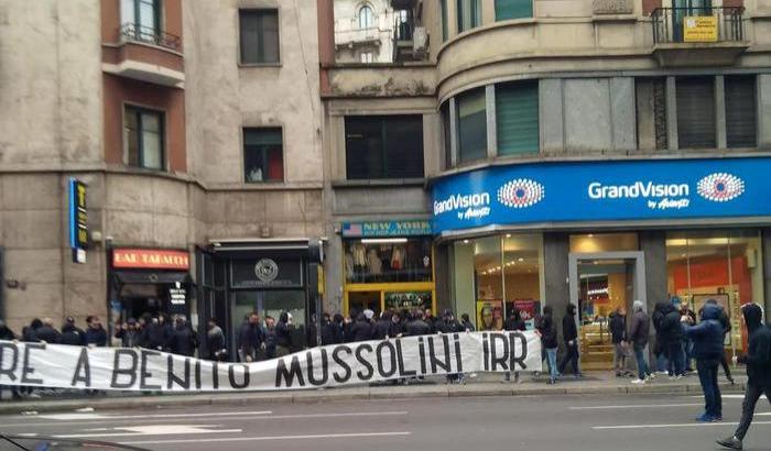 La provocazione dei fascisti a Milano