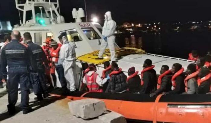 Dopo lo sbarco dei migranti tensione al Governo, i M5s: "è stata la magistratura"