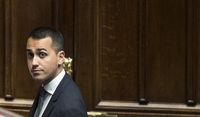 Di Maio la butta sul libro Cuore: "M5s, siamo una famiglia"