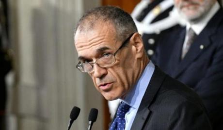 Elezioni, Cottarelli si candida con +Europa: "Dispiace non ci sia più Calenda, abbiamo la stessa visione progressista"