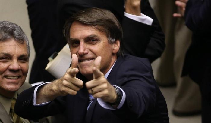 Più armi per tutti: Bolsonaro prepara la terza versione del decreto