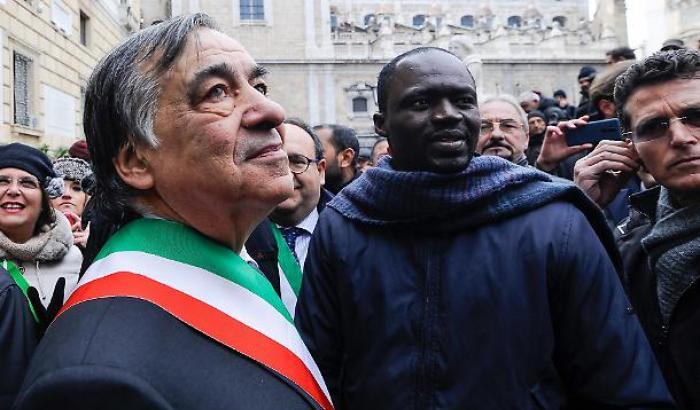 Orlando apre le porte di Palermo: "Nessuna paura, tutti i turisti sono benvenuti"