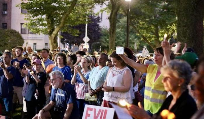 "Lights for Liberty" (Luci per la libertà) corteo all'ambasciata Usa a Città del Messico