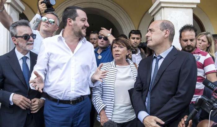 Zingaretti: "Salvini la smetta di fare il giullare e rispetti l'Inno nazionale"