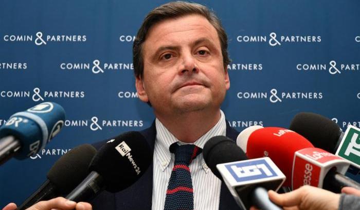 Calenda ancora contro Fca: "Se vuole un prestito garantito non deve distribuire i dividendi"