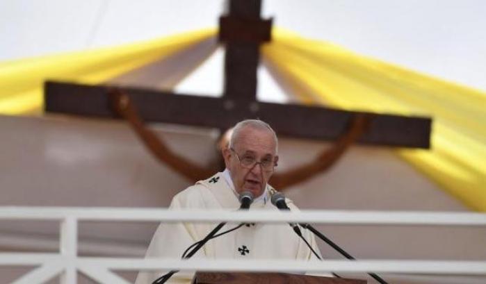 Il Papa: "Di fronte alla dignità umana calpestata, il cristiano non rimane a braccia conserte"