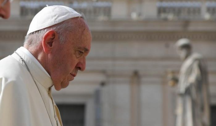 Burioni critica Francesco: "Pessima idea la riapertura delle chiese di Roma"