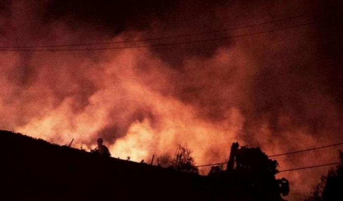 La California verso la desertificazione, in 40mila persone evacuate dalle loro case per gli incendi