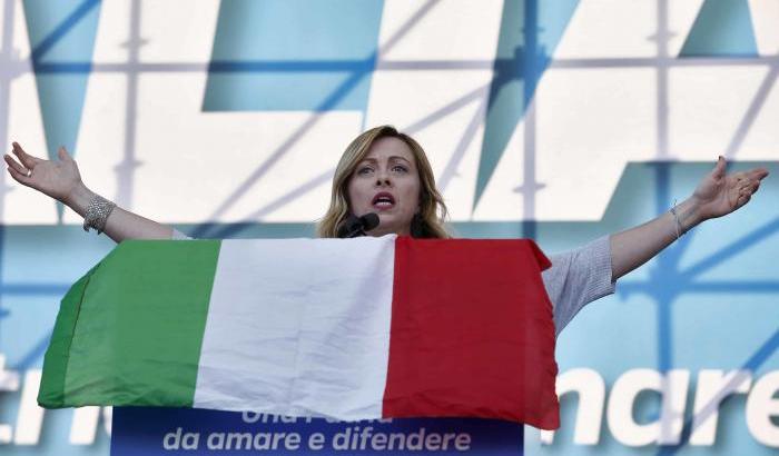 Calano tutti tranne la Meloni: Fratelli d'Italia sale ancora nei sondaggi