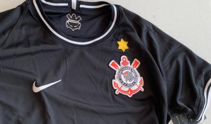 La maglia del Corinthians con la stella di David