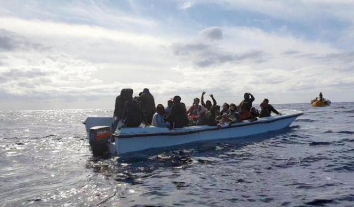 000547EE-migranti Migranti