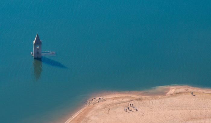 Il clima cambia e lo provano 10 chiese sommerse in tutto il mondo