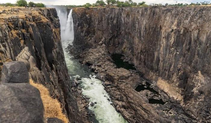 Le Cascate Vittoria sono quasi prosciugate, e la colpa è dei cambiamenti climatici