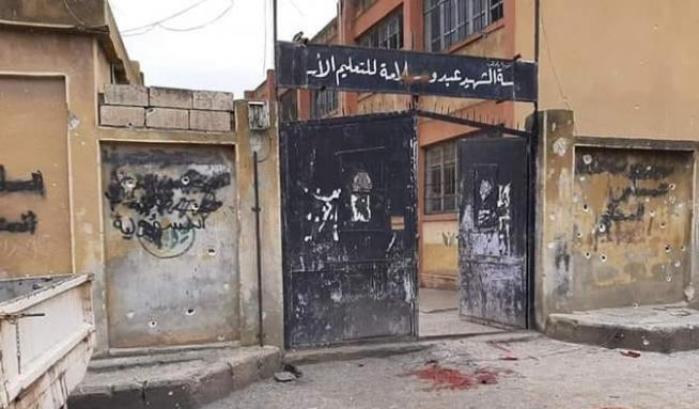 Bomba su una scuola a Idlib