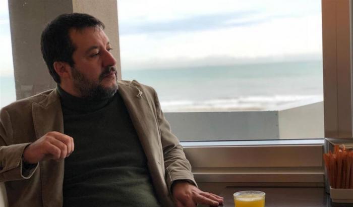 Dopo la Madonna, Salvini cerca di appropriarsi di Berlinguer: "Il Pd è la peggior eredità che poteva augurarsi"