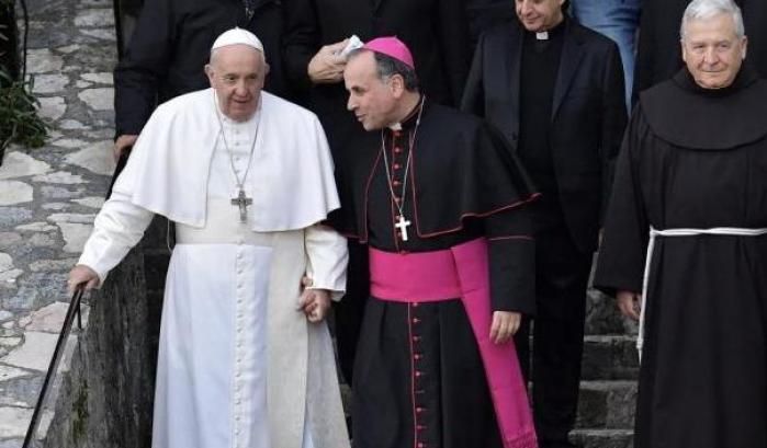 Il monito di Francesco: "Non ammantare di religiosità ciò che ci fa comodo"
