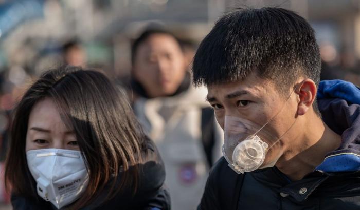 Polmonite cinese, i morti salgono a 9, un caso anche in Usa: Wuhan si blinda