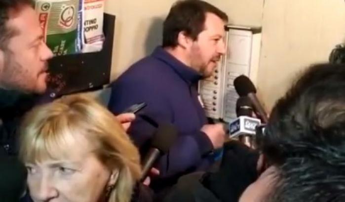 Salvini perde anche sui social: Facebook rimuove il turpe video della citofonata