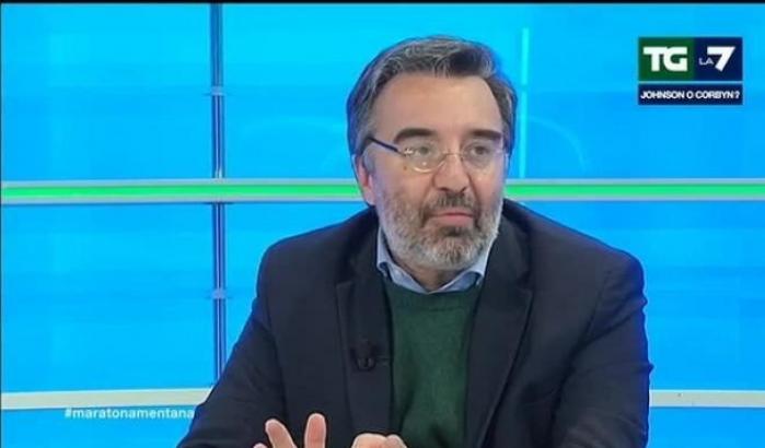 "Piange il citofono...". Enrico Mentana e Marco Damilano scherzano in diretta