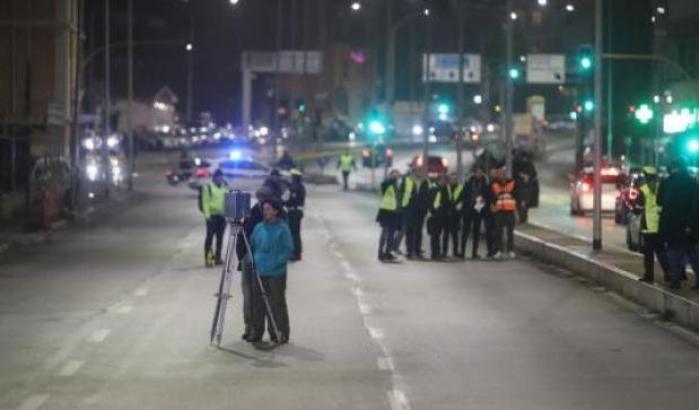 Gaia e Camilla, perizia nella notte per ricostruire l'incidente: Corso Francia chiusa al traffico