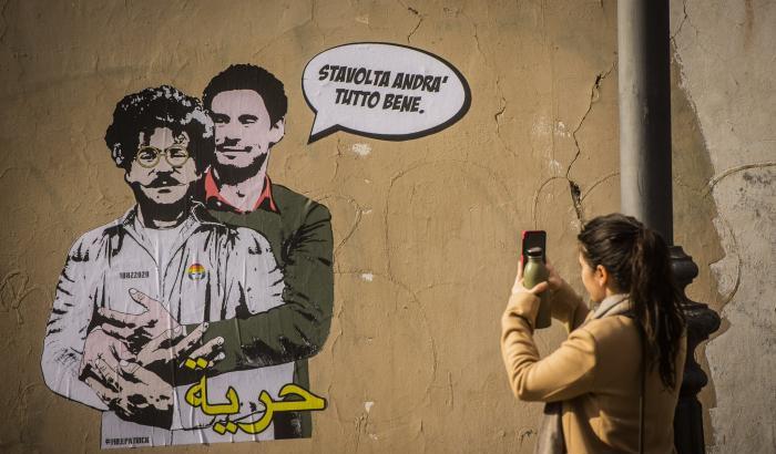 La street artist Laika: "Lo hanno strappato, faceva così tanto paura il mio manifesto per Zaky e Regeni?"