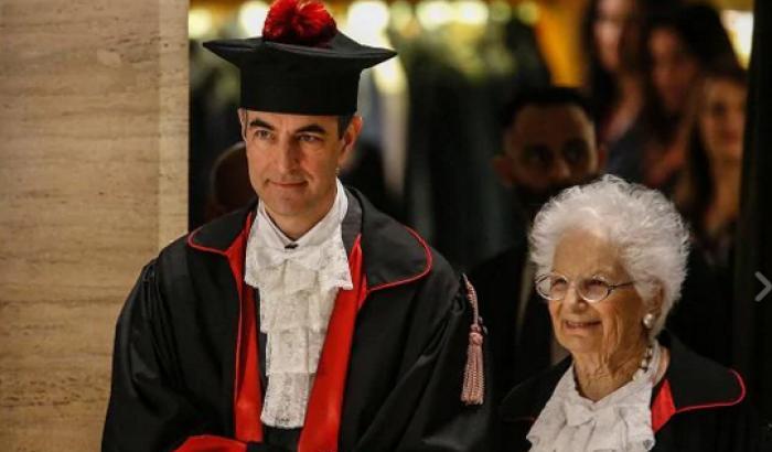 Laurea Honoris causa per Liliana Segre, la senatrice agli studenti: "Si è sempre liberi davanti alla conoscenza"