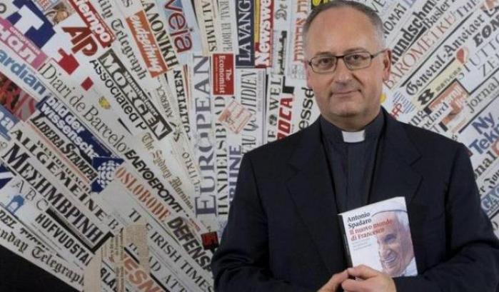 Padre Spadaro contro gli sciacalli: "Politici irresponsabili usano la paura del contagio"