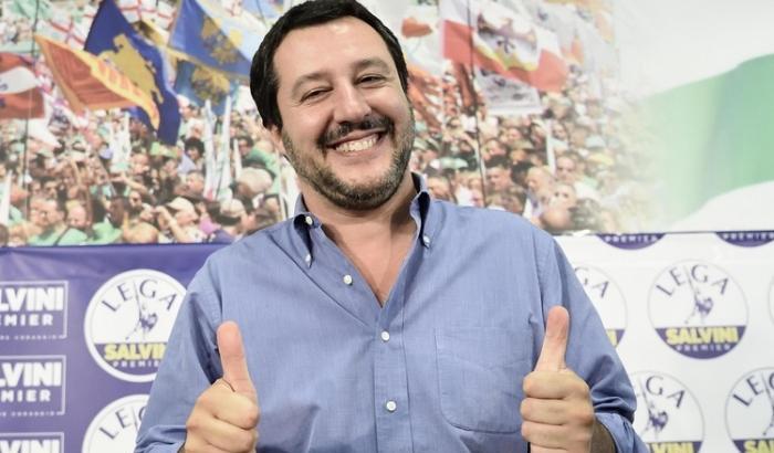 Ficarra e Picone 'smascherano' Salvini: "Se non torna al Governo continuerà a creare panico sul Coronavirus"