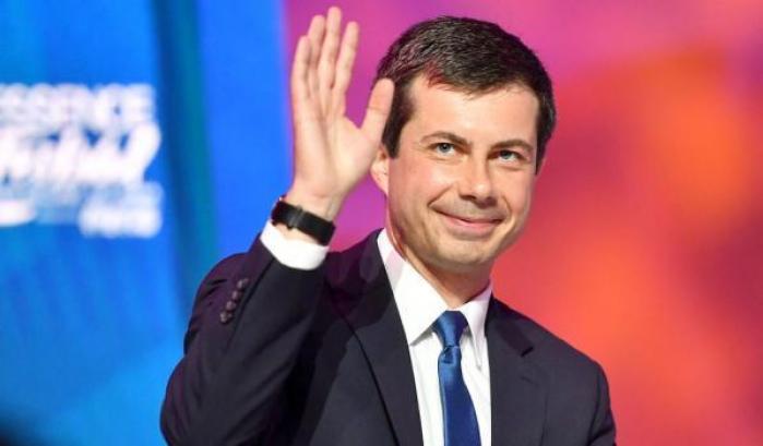 Pete Buttigieg lascia le primarie dem: restano in sei in corsa per la Casa Bianca