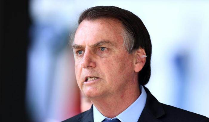 Fascista e pericoloso: Bolsonaro chiede aiuto ai narcos per gestire l'epidemia nelle favelas