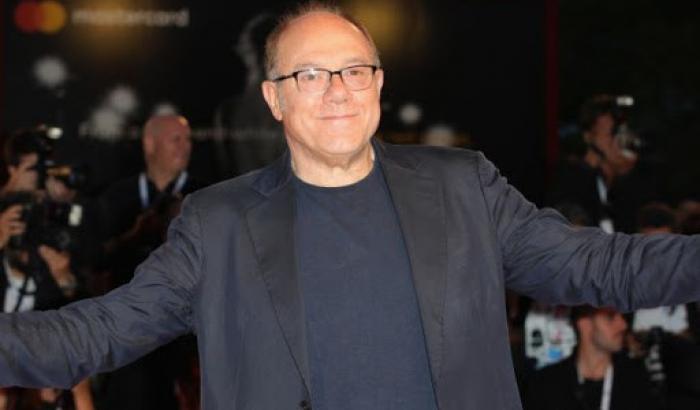 Carlo Verdone legge Seneca e invita il pubblico: "Fare la nostra parte"