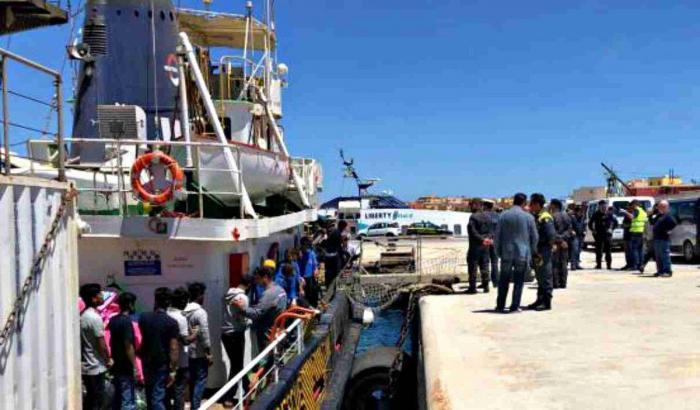 Il Coronavirus non ferma gli sbarchi: oltre 150 migranti in tre giorni a Lampedusa