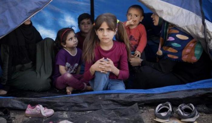 00055B92-rifugiati Rifugiati