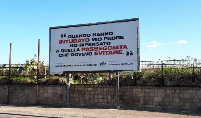 Il sindaco sceriffo di Cagliari tappezza la città di manifesti per terrorizzare la popolazione