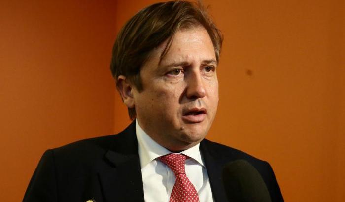 Sileri precisa: "La mascherina va indossata solo se si incontrano altre persone"
