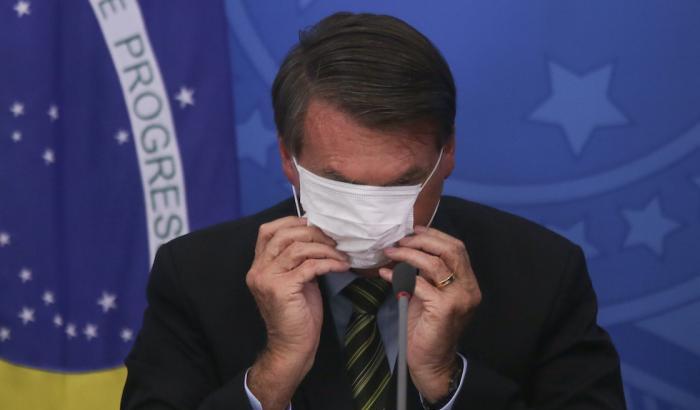 Per il Washington Post, Bolsonaro è il 'peggior leader al mondo' nella lotta al Coronavirus