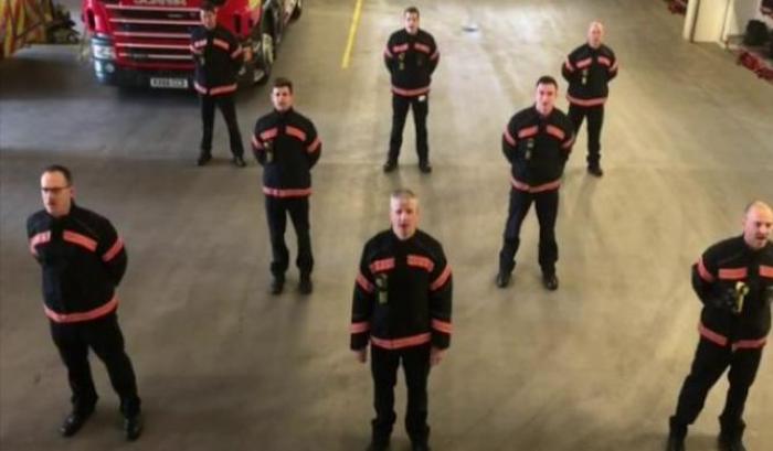 000562AE-i-vigili-del-fuoco-inglesi I vigili del fuoco inglesi