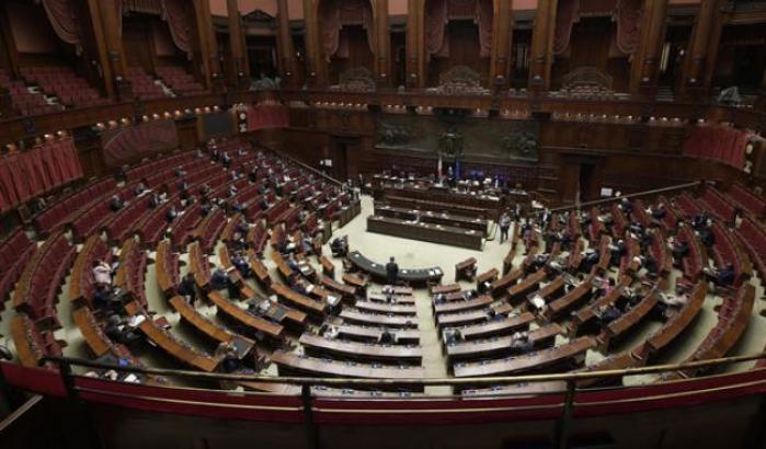 Un deputato della Lega è entrato a Montecitorio con 37.5 e senza mascherina