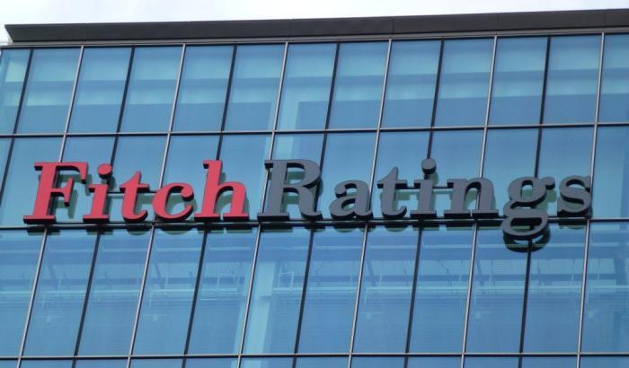 Siamo a un passo dal livello spazzatura: Fitch taglia il rating dell'Italia