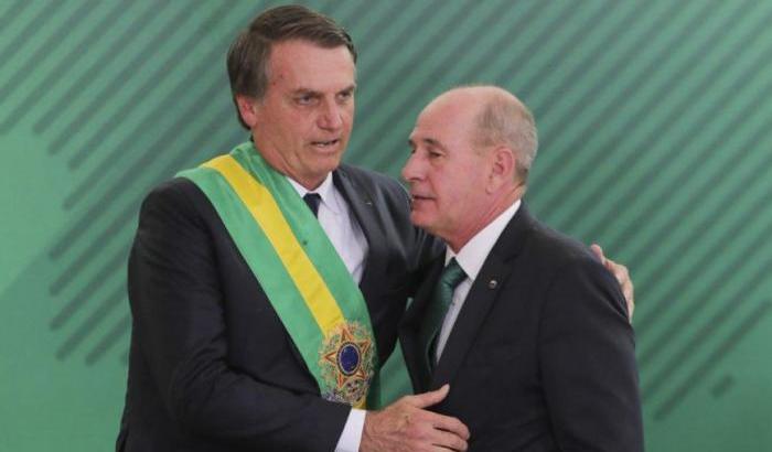 0005658B-bolsonaro-e-il-ministro-della-difesa-fernando-azevedo-e-silva Bolsonaro e il ministro della difesa Fernando Azevedo e Silva