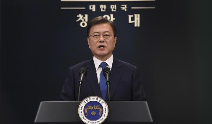 Nuovo focolaio in Corea del Sud, chiusi di nuovo bar e locali