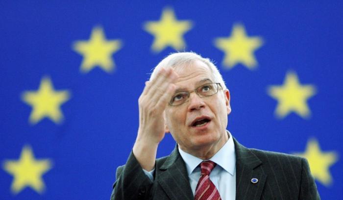 Borrell contro i complotti: "Solo la scienza potrà dirci le origini del Sars-CoV-2"