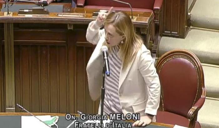 Meloni spara i numeri della petizione contro Speranza: "Superate le 100 mila firme"