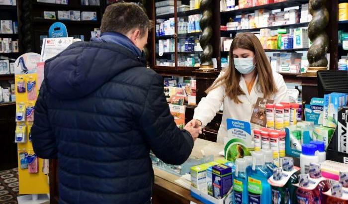 I farmacisti soddisfatti: "Il nostro coinvolgimento apre una nuova fase"